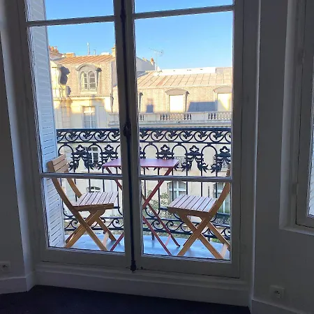 Outstanding 2 Bedrooms With A Terrific Eiffel Tower View-2